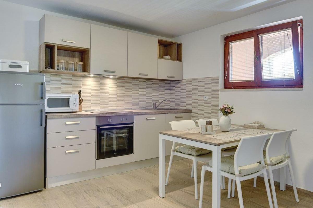 Villa Jela Medulin Buitenkant foto